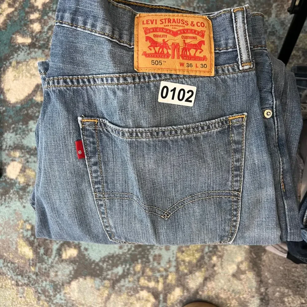 Levis 505 Jeans Mens 36x30 Blue Regular Straight Mid Rise Medium Wash‎ Denim
